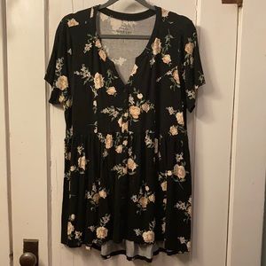 Torrid Babydoll Top with roses, size 2